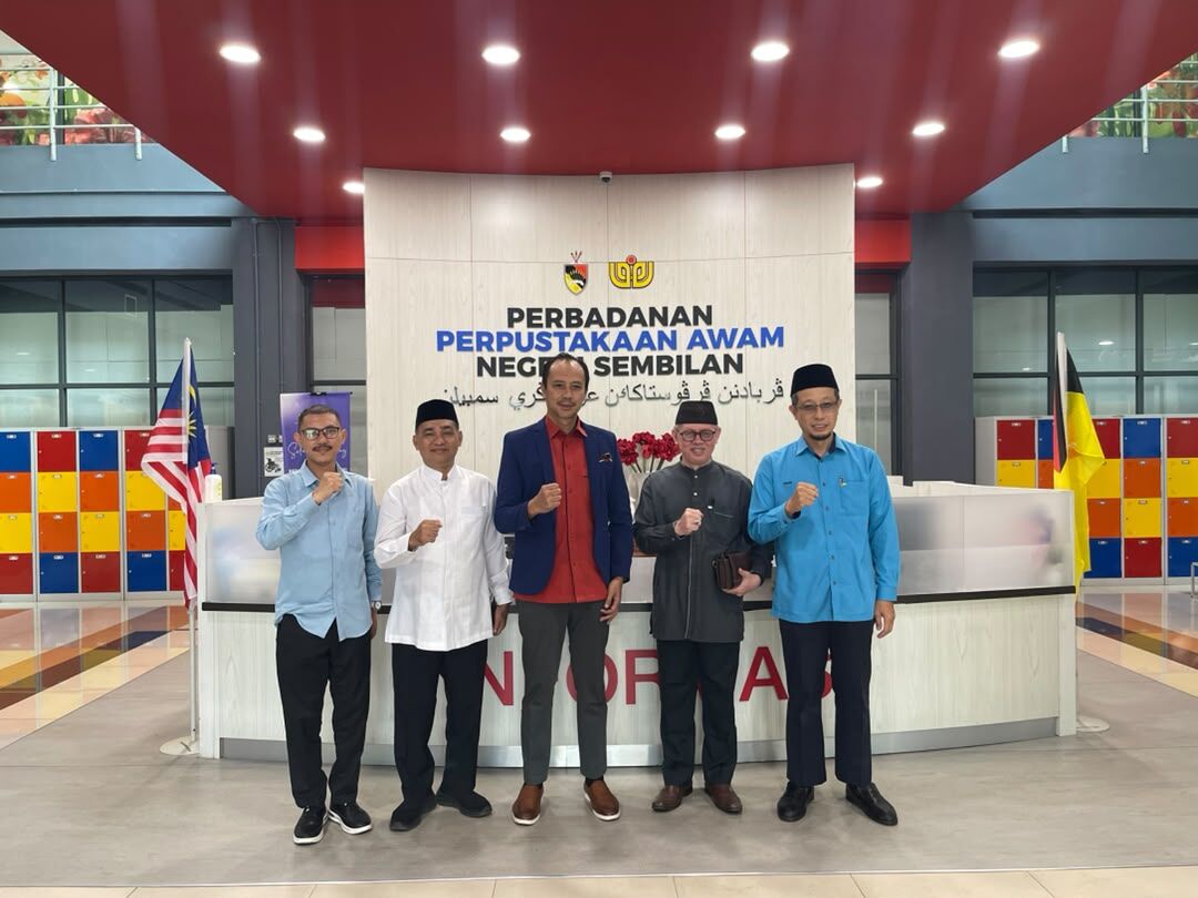 MEMPERKUAT LITERASI ILMIAH, TIM PENELITI FDKI IAIN SAS BABEL KUNJUNGI PERBADANAN PERPUSTAKAAN AWAM NEGERI SEMBILAN MALAYSIA