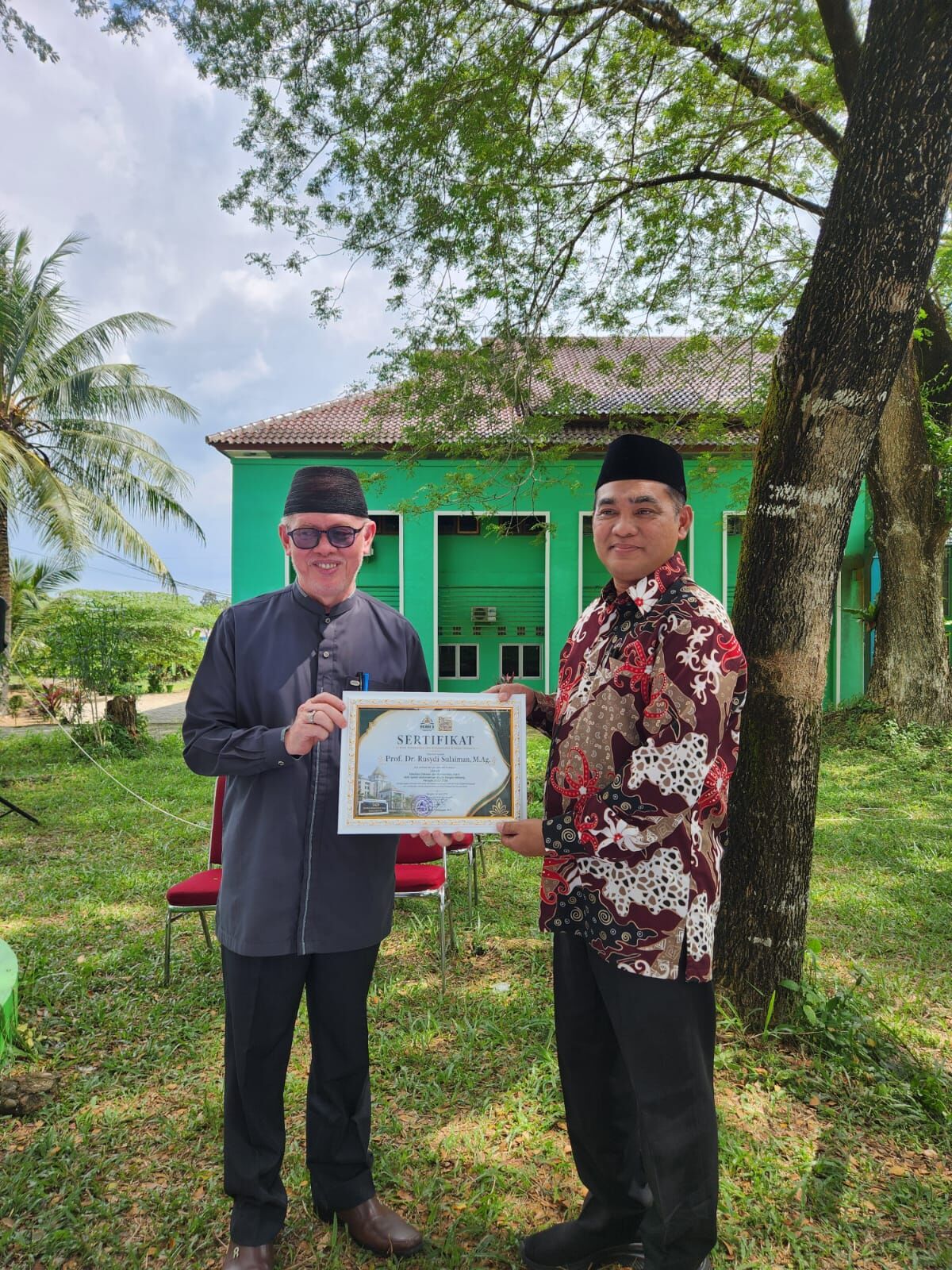 Pisah Sambut Dekan FDKI IAIN SAS Babel, Dari Prof. Dr. Rusydi Sulaiman, M.Ag. kepada Dr. H. Iqrom Faldiansyah, M.A.: Melanjutkan Estafet Pengabdian untuk FDKI yang Lebih Maju