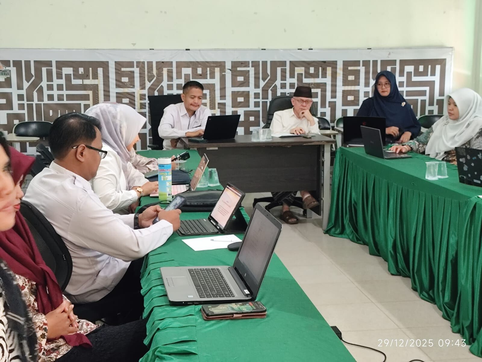 Seminar Antara PKM FDKI Tahun 2025. Rusydi Sulaiman: Dosen Mesti Serius dan Hasilkan Karya Ilmiah Bereputasi