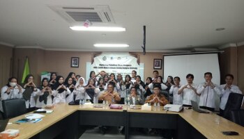 DUA ORANG TENAGA PENDIDIKAN FDKI IKUTI WORKSOP ARSIPARIS
