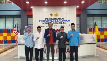 MEMPERKUAT LITERASI ILMIAH, TIM PENELITI FDKI IAIN SAS BABEL KUNJUNGI PERBADANAN PERPUSTAKAAN AWAM NEGERI SEMBILAN MALAYSIA