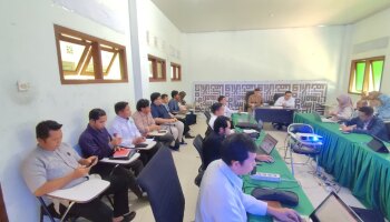 Rapat Koordinasi Dosen FDKI IAIN SAS Bangka Belitung. Rusydi Sulaiman (Dekan FDKI): Dosen Tetap Mendisiplinkan Diri dalam Berkhidmah