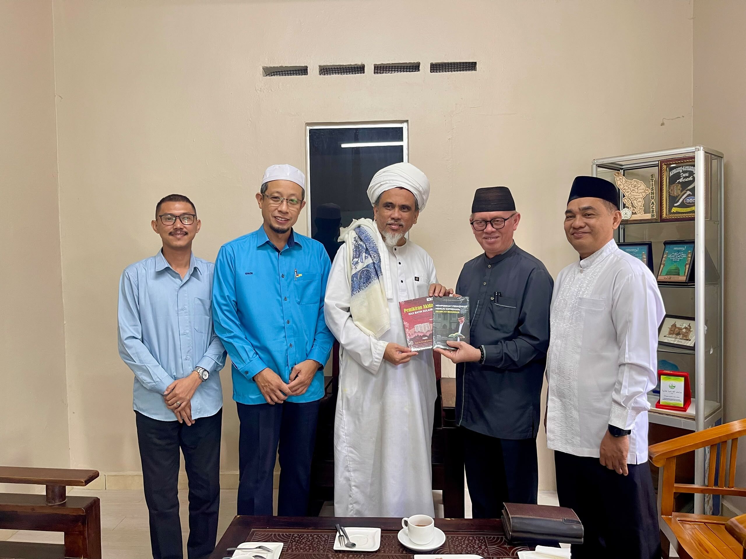 TIM PENELITI KOLABORASI INTERNASIONAL FDKI IAIN SAS BABEL KUNJUNGI PERTUBUHAN PENDIDIKAN AL ALIYAH NEGERI SEMBILAN MALAYSIA